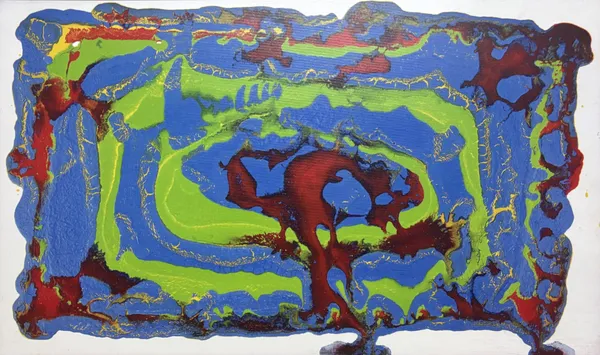 Dipinto astratto acrilico su fondo bianco: una grande forma azzurra dai bordi irregolari con anelli verde acido e, al centro, una forma rosso scuro ramificata come un albero o un corallo